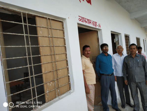 Shree Lakshman Singh Law College Mirzapur Academic Building photo 6